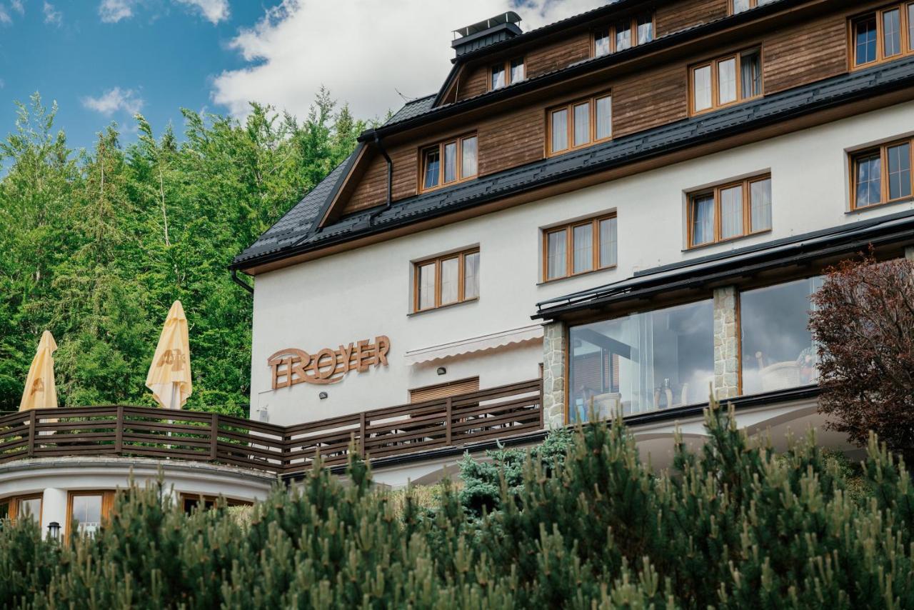 Hotel Troyer Trojanovice Extérieur photo